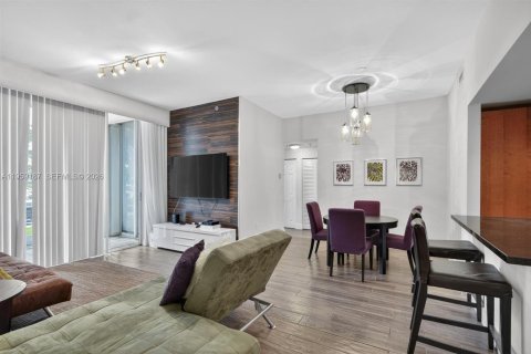 Снять в аренду кондоминиум в Дорал, Флорида 2 спальни, 104.98м2, № 2080607 - фото 9