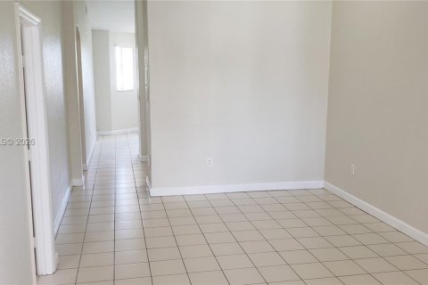 Condominio en venta en Homestead, Florida, 3 dormitorios, 109.81 m2 № 2012004 - foto 3