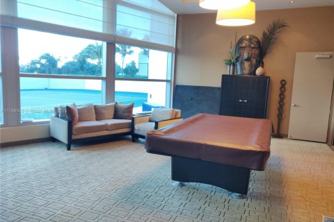 Condominio en alquiler en Hollywood, Florida, 3 dormitorios, 196.49 m2 № 1959339 - foto 29