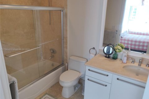 Condominio en alquiler en Hollywood, Florida, 3 dormitorios, 196.49 m2 № 1959339 - foto 18