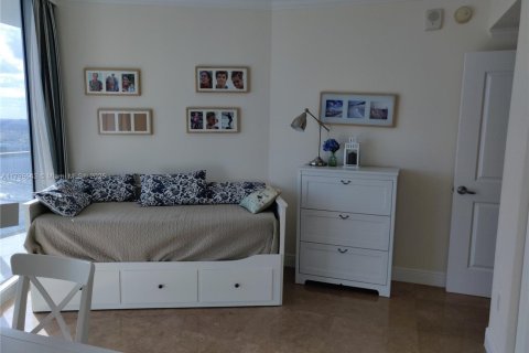 Condominio en alquiler en Hollywood, Florida, 3 dormitorios, 196.49 m2 № 1959339 - foto 20