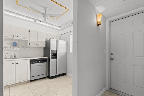 Condominio en venta en Hollywood, Florida, 1 dormitorio, 67.82 m2 № 1945641 - foto 7