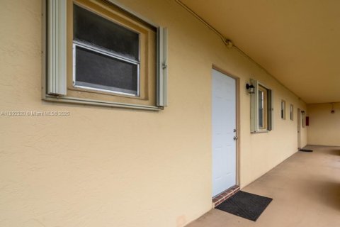 Condominio en venta en Hollywood, Florida, 1 dormitorio, 67.82 m2 № 1945641 - foto 29