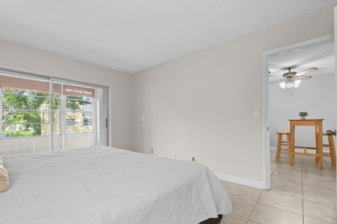 Condominio en venta en Hollywood, Florida, 1 dormitorio, 67.82 m2 № 1945641 - foto 16