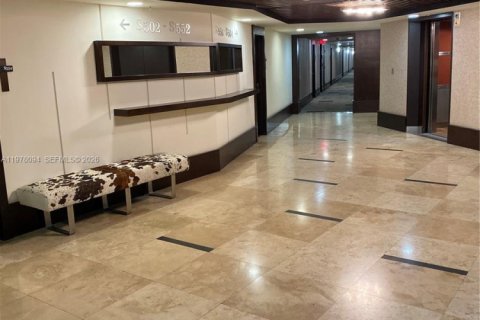 Condominio en alquiler en Miami Beach, Florida, 2 dormitorios, 100.98 m2 № 2044593 - foto 24