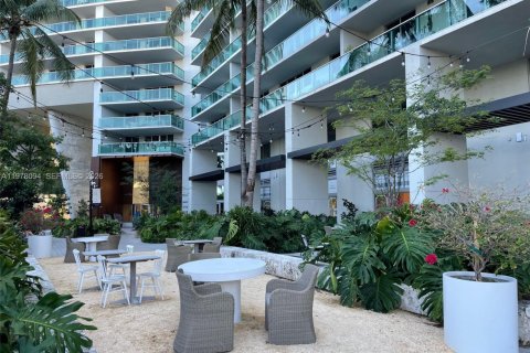 Condominio en alquiler en Miami Beach, Florida, 2 dormitorios, 100.98 m2 № 2044593 - foto 26