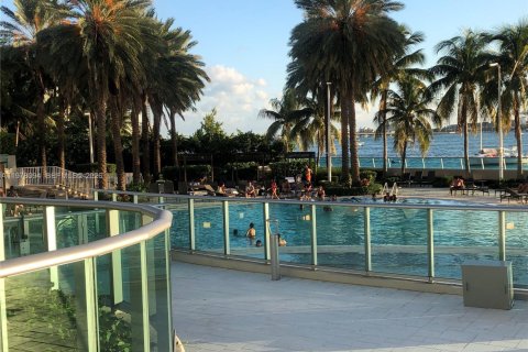 Condominio en alquiler en Miami Beach, Florida, 2 dormitorios, 100.98 m2 № 2044593 - foto 21