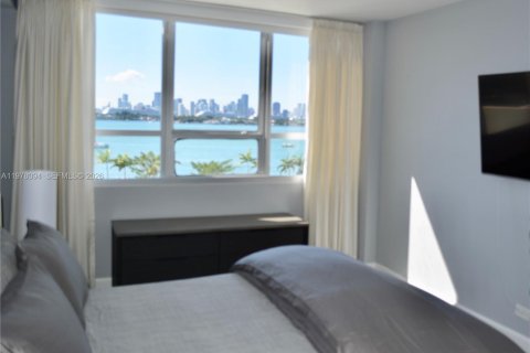 Condominio en alquiler en Miami Beach, Florida, 2 dormitorios, 100.98 m2 № 2044593 - foto 14