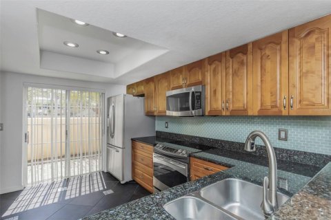 Touwnhouse à vendre à Clearwater, Floride: 2 chambres, 154.68 m2 № 1574107 - photo 11