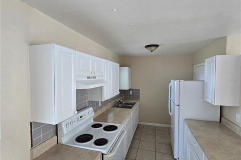 House in Port Charlotte, Florida 2 bedrooms, 75.44 sq.m. № 1856468 - photo 10