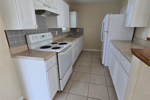 House in Port Charlotte, Florida 2 bedrooms, 75.44 sq.m. № 1856468 - photo 11