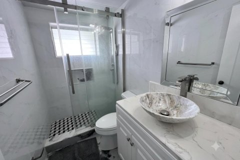 Condo in Deerfield Beach, Florida, 1 bedroom  № 2173092 - photo 8