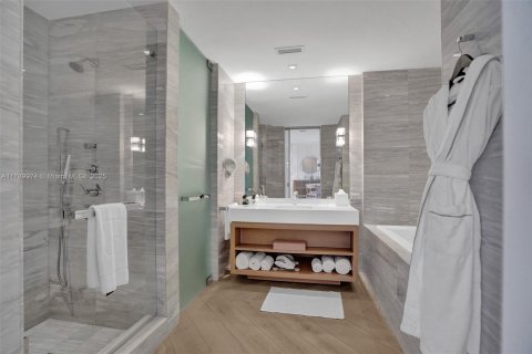 Copropriété à vendre à Miami Beach, Floride: 2 chambres, 95.32 m2 № 1958928 - photo 9