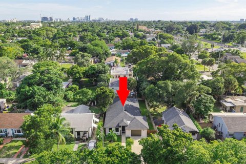 Villa ou maison à vendre à West Palm Beach, Floride: 4 chambres, 167.87 m2 № 2409564 - photo 28