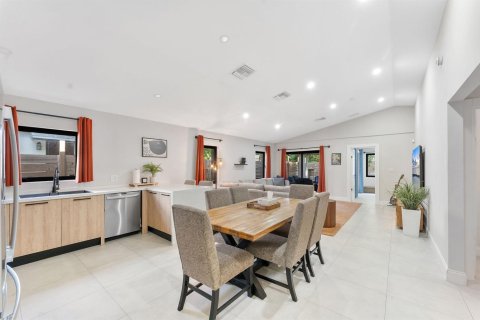 Villa ou maison à vendre à West Palm Beach, Floride: 4 chambres, 167.87 m2 № 2409564 - photo 8