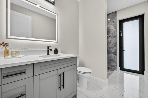 Casa en venta en Cape Coral, Florida, 3 dormitorios, 197.97 m2 № 1984320 - foto 26