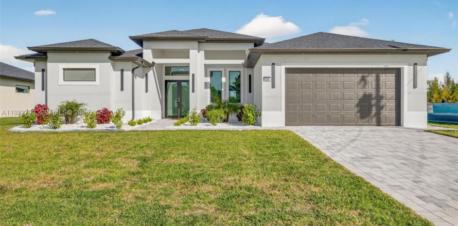 Casa en Cape Coral, Florida 3 dormitorios, 197.97 m2 № 1984320