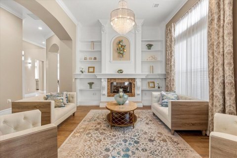 House in Four Corners, Florida 5 bedrooms, 438.22 sq.m. № 1591594 - photo 6