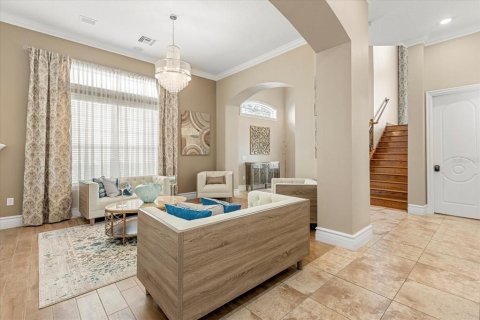 House in Four Corners, Florida 5 bedrooms, 438.22 sq.m. № 1591594 - photo 8