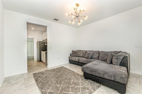 House in Kissimmee, Florida 4 bedrooms, 196.49 sq.m. № 1654066 - photo 10