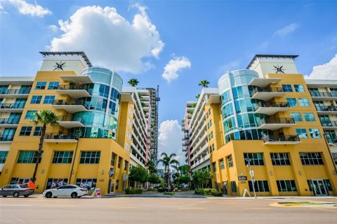Condo à Tampa, Floride, 2 chambres  № 2109320