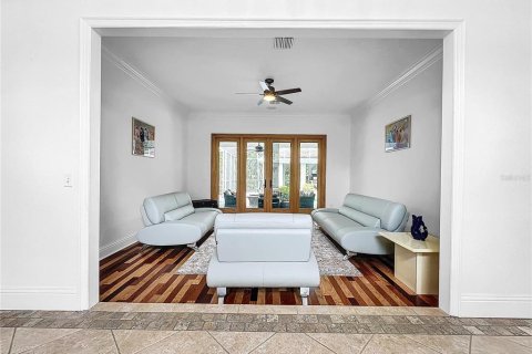 Casa en venta en Longwood, Florida, 4 dormitorios, 305.28 m2 № 1213901 - foto 12