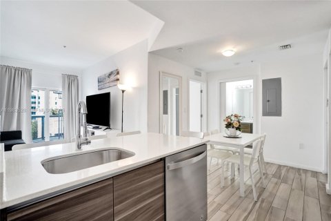 Condominio en venta en Miami, Florida, 1 dormitorio, 59.55 m2 № 2047999 - foto 10