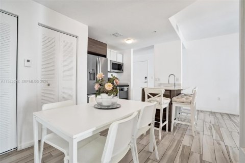 Condominio en venta en Miami, Florida, 1 dormitorio, 59.55 m2 № 2047999 - foto 9