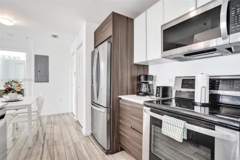 Condominio en venta en Miami, Florida, 1 dormitorio, 59.55 m2 № 2047999 - foto 4