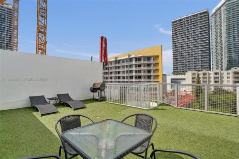 Condominio en venta en Miami, Florida, 1 dormitorio, 59.55 m2 № 2047999 - foto 26