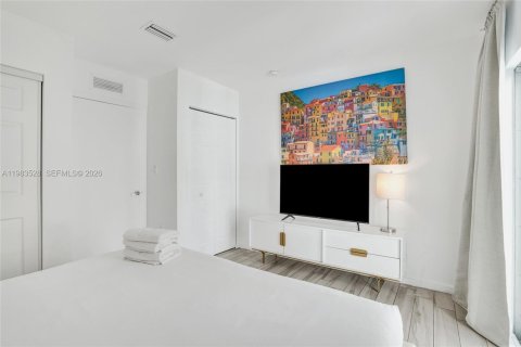 Condominio en venta en Miami, Florida, 1 dormitorio, 59.55 m2 № 2047999 - foto 19