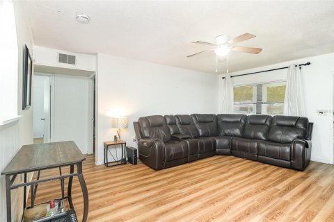 Villa ou maison à vendre à Melbourne, Floride: 3 chambres, 98.48 m2 № 1837914 - photo 6
