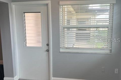 Condo in New Port Richey, Florida, 1 bedroom  № 1908792 - photo 14