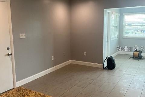 Condo in New Port Richey, Florida, 1 bedroom  № 1908792 - photo 12