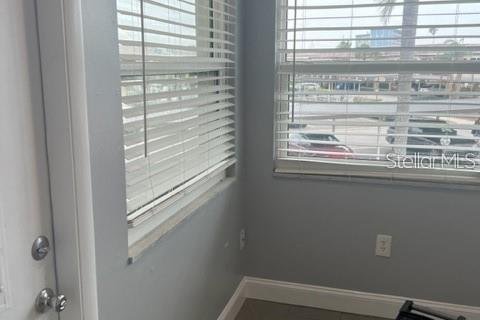 Condo in New Port Richey, Florida, 1 bedroom  № 1908792 - photo 13