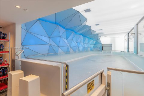 Купить кондоминиум в Санни-Айлс-Бич, Флорида 4 спальни, 407.38м2, № 2082524 - фото 17