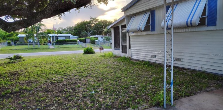Appartement à Mims, Floride 3 chambres, 87.33 m2 № 1824518