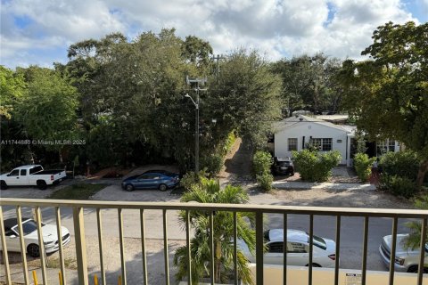 Condominio en venta en North Miami, Florida, 1 dormitorio, 64.66 m2 № 1701686 - foto 15