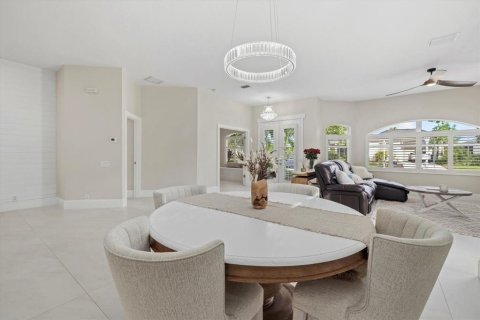 House in Bradenton, Florida 4 bedrooms, 214.05 sq.m. № 1834620 - photo 11