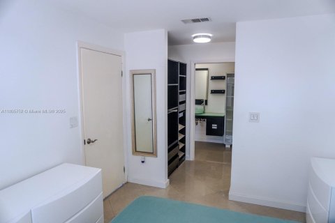 Condo in Pembroke Pines, Florida, 1 bedroom  № 1748977 - photo 21