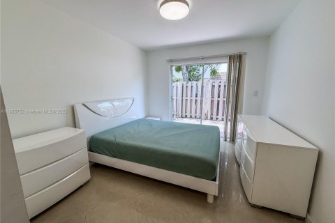 Condo in Pembroke Pines, Florida, 1 bedroom  № 1748977 - photo 18