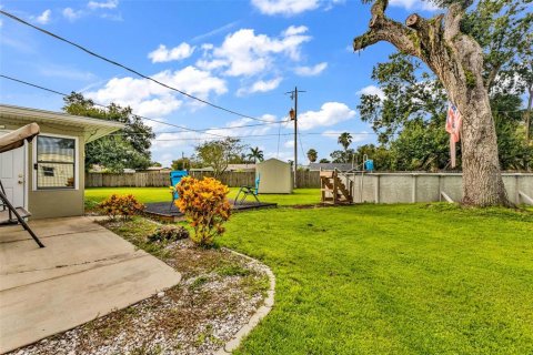 Casa en venta en Port Charlotte, Florida, 2 dormitorios, 110.55 m2 № 1900972 - foto 30