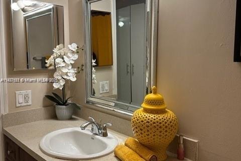 Condominio en alquiler en Miramar, Florida, 1 dormitorio, 55.74 m2 № 1798748 - foto 13