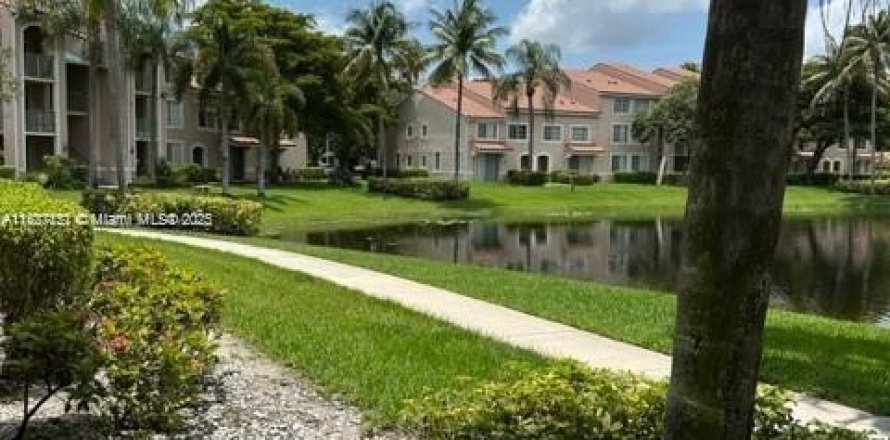 Condominio en Miramar, Florida, 1 dormitorio  № 1798748