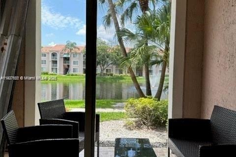 Condominio en alquiler en Miramar, Florida, 1 dormitorio, 55.74 m2 № 1798748 - foto 10