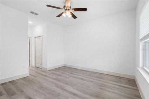 Villa ou maison à vendre à Ocala, Floride: 4 chambres, 155.98 m2 № 1783147 - photo 9