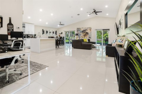 Купить виллу или дом в Уэстон, Флорида 2 спальни, 144.37м2, № 1923229 - фото 3