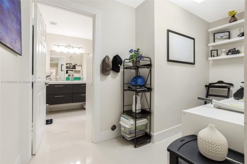 Купить виллу или дом в Уэстон, Флорида 2 спальни, 144.37м2, № 1923229 - фото 21