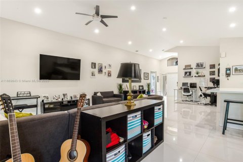 Купить виллу или дом в Уэстон, Флорида 2 спальни, 144.37м2, № 1923229 - фото 9