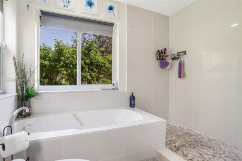 Купить виллу или дом в Уэстон, Флорида 2 спальни, 144.37м2, № 1923229 - фото 5